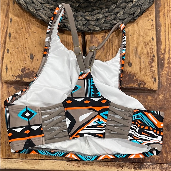 Aztec pattern bathing suit top - Picture 2 of 3
